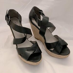 Me Too Black Cross Straps Platform Wedges